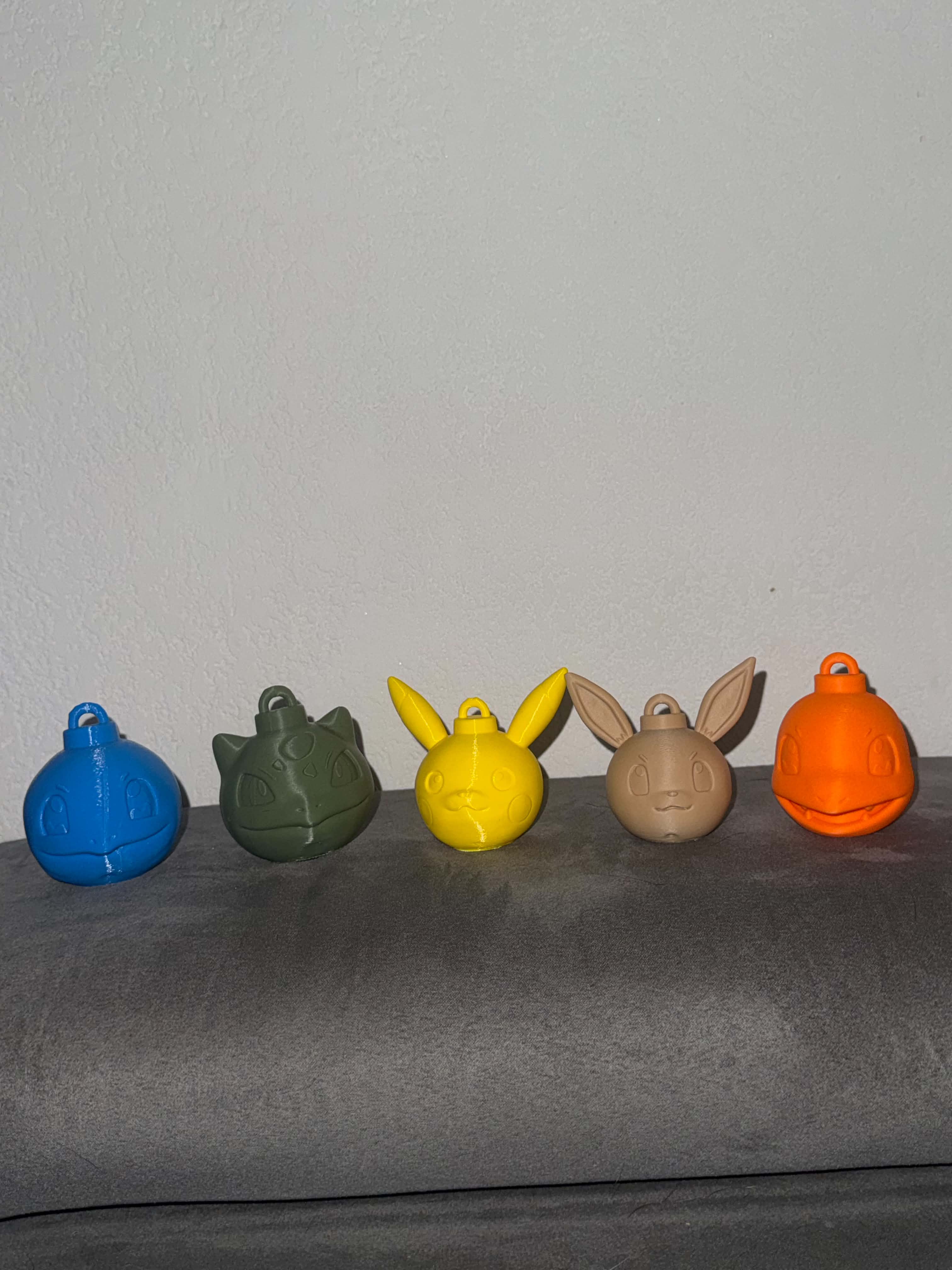 Lot de 5 boules de Noël Pokémon
