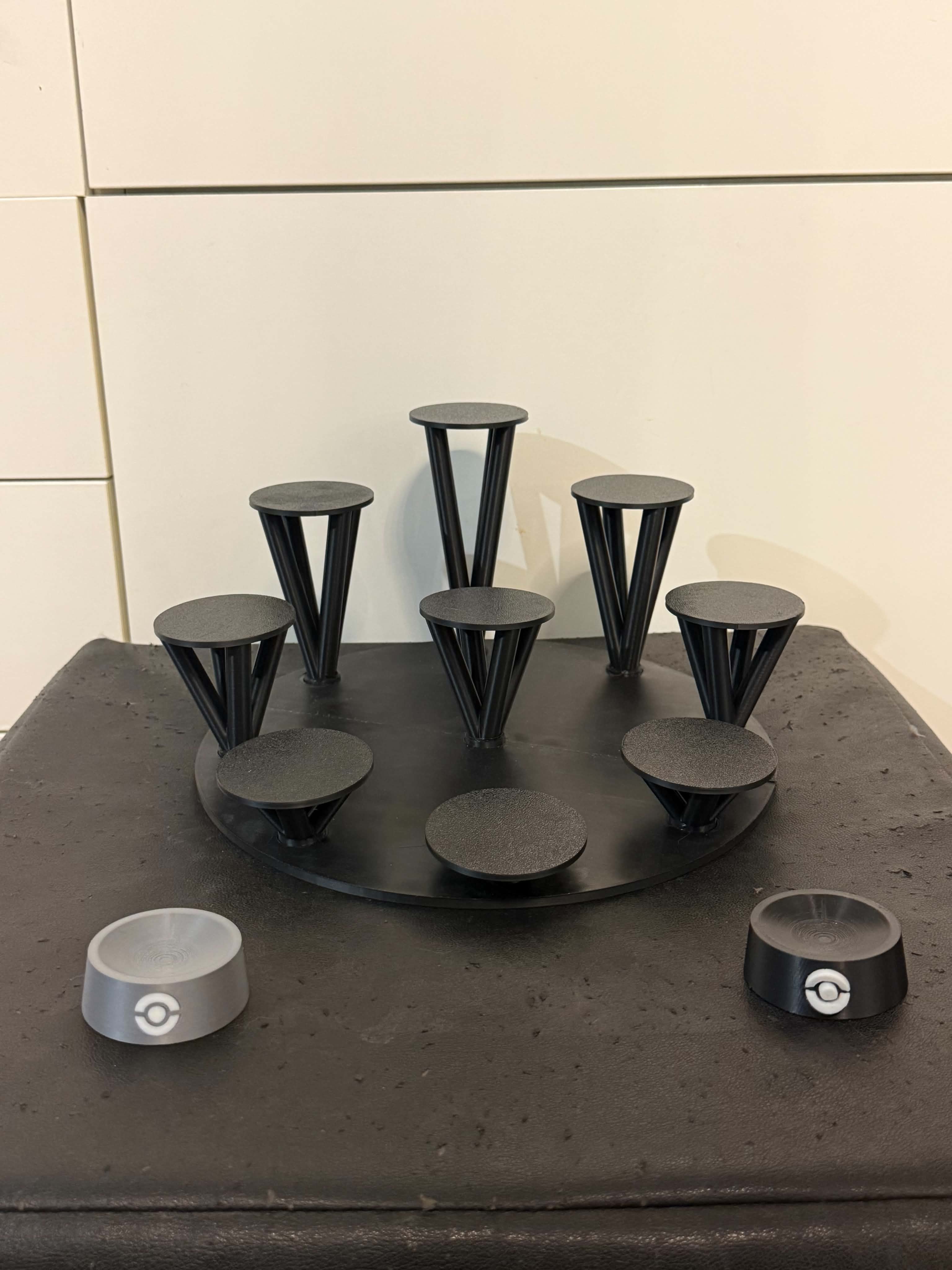 Plateau présentoir pour 9 Pokéballs